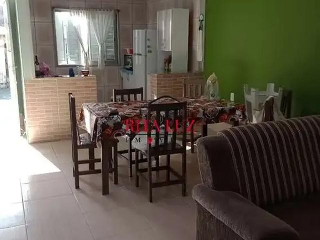 Casa / Sobrado para Venda em Cidreira/RS Centro 3 Quartos