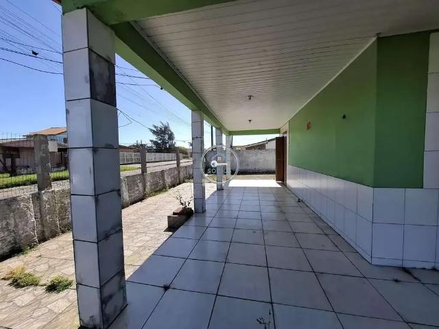 Casa / Sobrado para Venda em Cidreira/RS Centro 3 Quartos