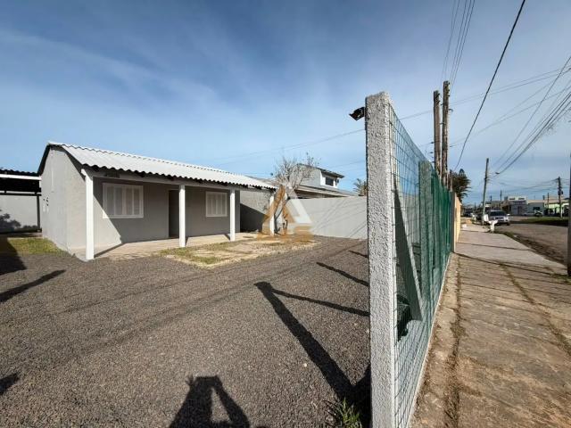 Casa / Sobrado para Venda em Cidreira/RS Centro 3 Quartos