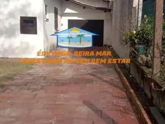 Casa / Sobrado para Venda em Cidreira/RS Centro 3 Quartos