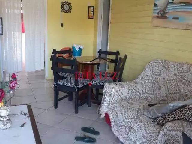 Casa / Sobrado para Venda em Cidreira/RS Centro 3 Quartos