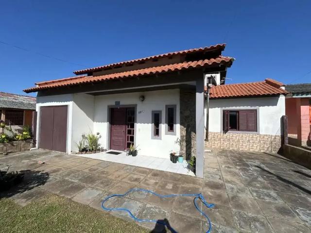 Casa / Sobrado para Venda em Cidreira/RS Parque Dos Pinos 3 Quartos