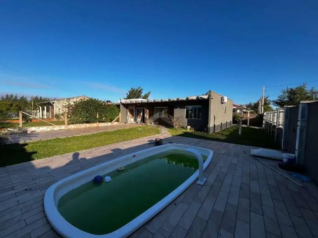Casa / Sobrado para Venda em Cidreira/RS Salinas 3 Quartos