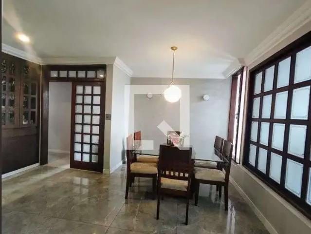 Casa / Sobrado para Venda em Contagem/MG Monte Castelo 4 Quartos