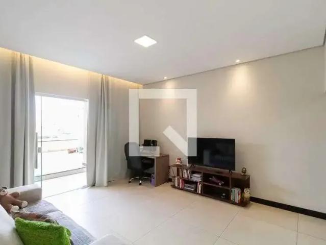 Casa / Sobrado para Venda em Contagem/MG Nacional 3 Quartos