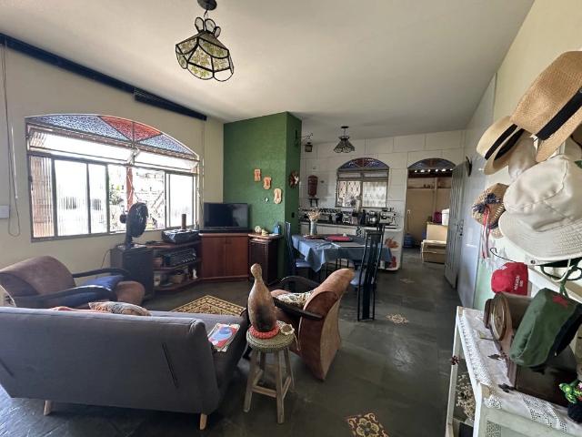 Casa / Sobrado para Venda em Contagem/MG Novo Progresso 4 Quartos
