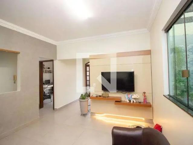 Casa / Sobrado para Venda em Contagem/MG Oitis 3 Quartos