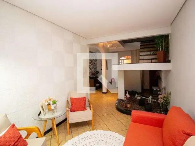 Casa / Sobrado para Venda em Contagem/MG Oitis 4 Quartos