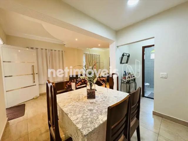 Casa / Sobrado para Venda em Contagem/MG Oitis 4 Quartos