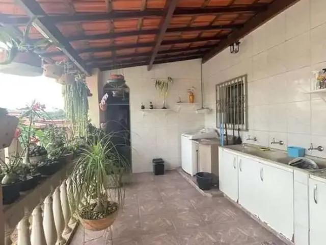 Casa / Sobrado para Venda em Contagem/MG Arvoredo 3 Quartos