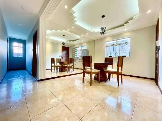 Casa / Sobrado para Venda em Contagem/MG Arvoredo 4 Quartos