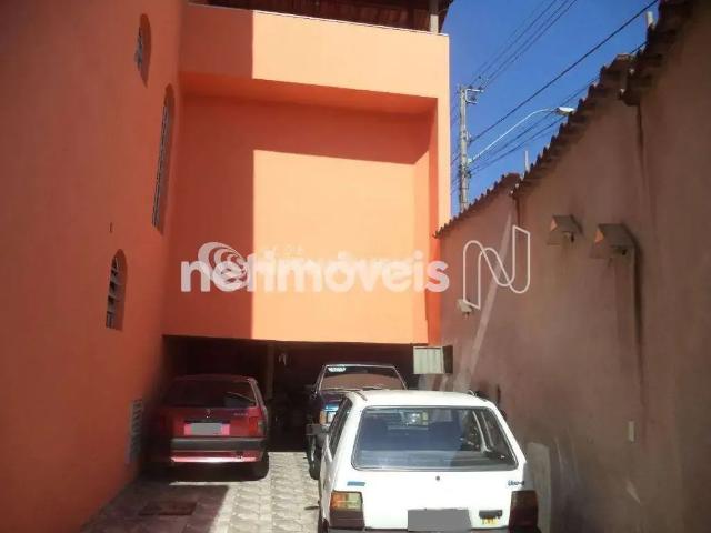 Casa / Sobrado para Venda em Contagem/MG Arvoredo 4 Quartos