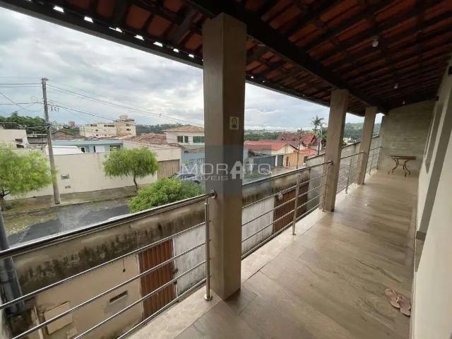 Casa / Sobrado para Venda em Contagem/MG Arvoredo 5 Quartos