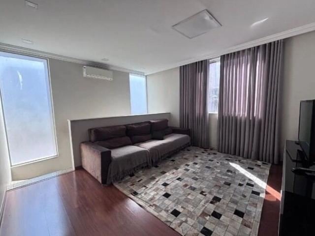Casa / Sobrado para Venda em Contagem/MG Cabral 4 Quartos