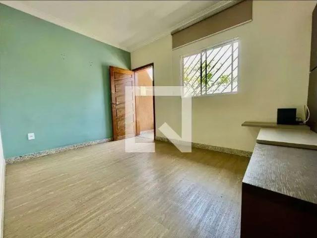 Casa / Sobrado para Venda em Contagem/MG Cabral 3 Quartos