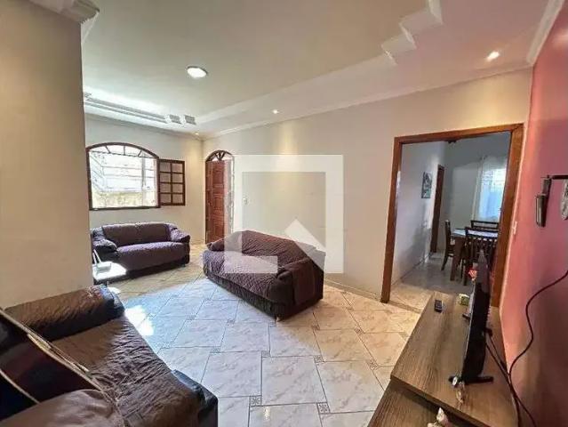 Casa / Sobrado para Venda em Contagem/MG Colonial 3 Quartos