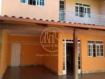 Casa / Sobrado para Venda em Contagem/MG Colonial 3 Quartos
