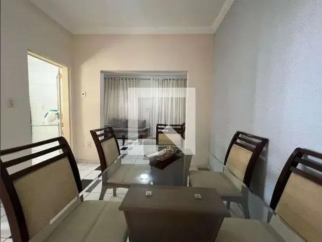 Casa / Sobrado para Venda em Contagem/MG Colonial 3 Quartos