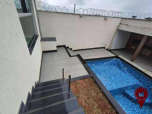 Casa / Sobrado para Venda em Contagem/MG Colonial 3 Quartos
