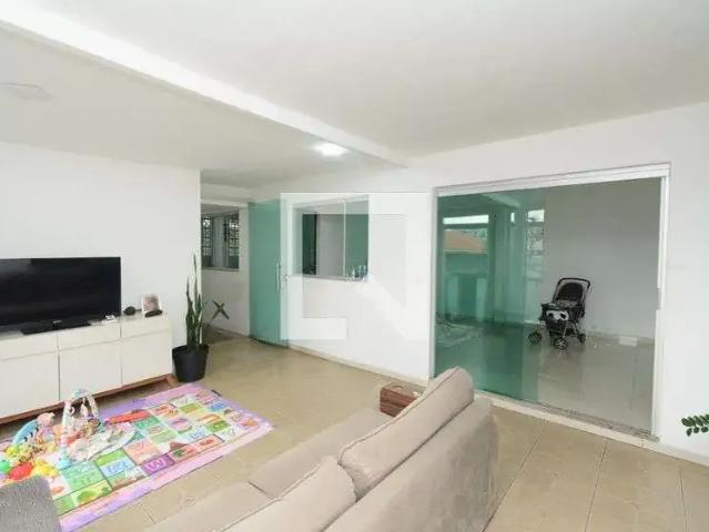 Casa / Sobrado para Venda em Contagem/MG Inconfidentes 3 Quartos