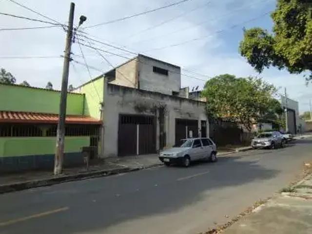 Casa / Sobrado para Venda em Contagem/MG Industrial São Luiz 3 Quartos