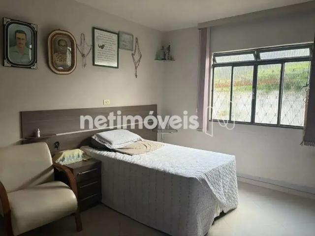 Casa / Sobrado para Venda em Contagem/MG Jardim Laguna 4 Quartos