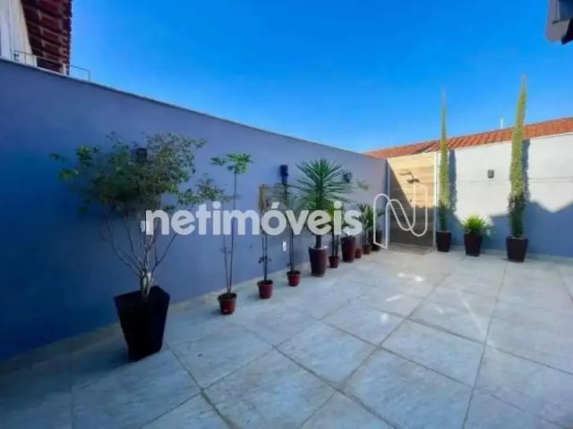 Casa / Sobrado para Venda em Contagem/MG Parque Recreio 3 Quartos
