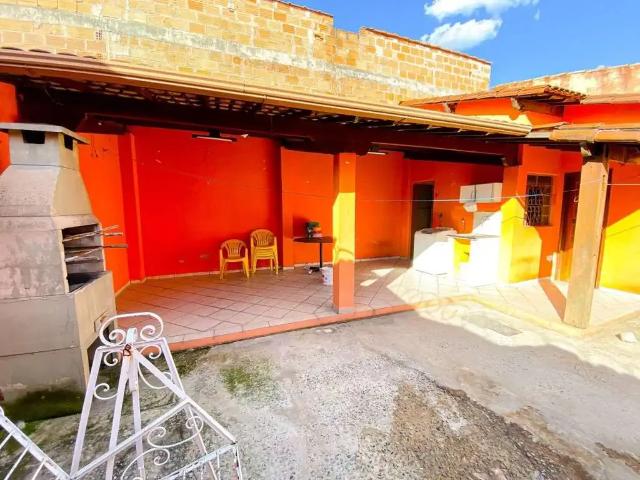 Casa / Sobrado para Venda em Contagem/MG Parque Recreio 3 Quartos