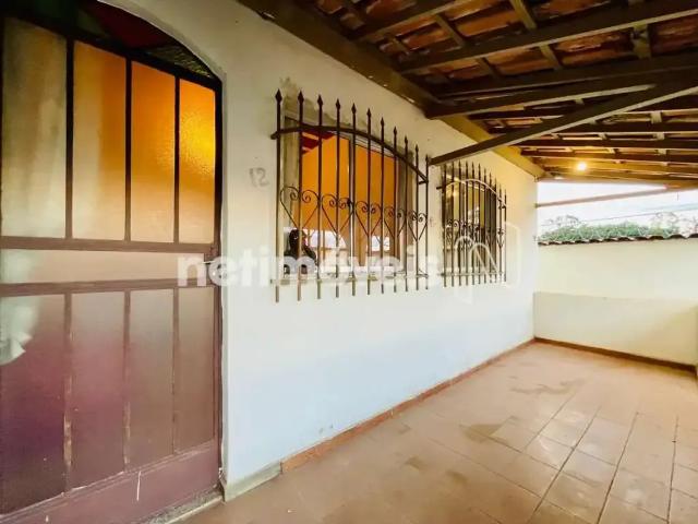 Casa / Sobrado para Venda em Contagem/MG Perobas 2 Quartos