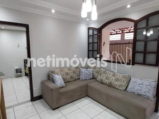 Casa / Sobrado para Venda em Contagem/MG Petrolândia 3 Quartos