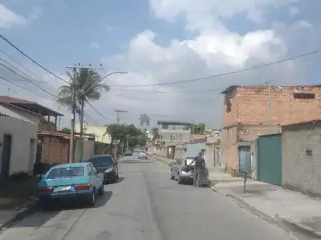 Casa / Sobrado para Venda em Contagem/MG Petrolândia 3 Quartos