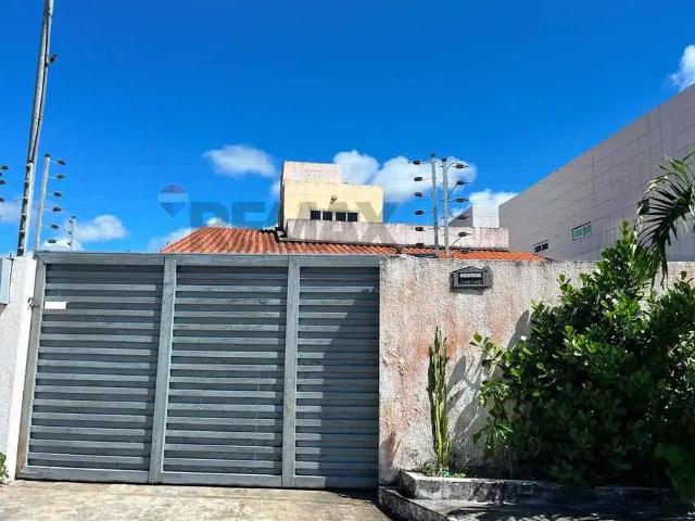 Casa / Sobrado para Venda em Conde/PB Carapibus 3 Quartos