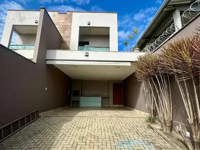 Casa / Sobrado para Venda em Conselheiro Lafaiete/MG Novo Horizonte 3 Quartos