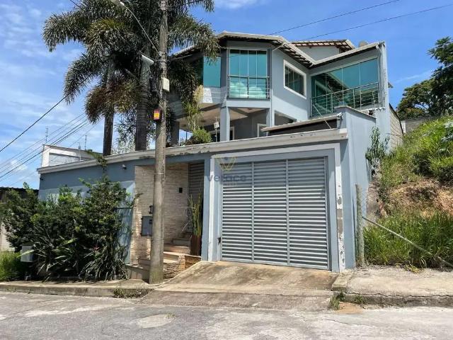 Casa / Sobrado para Venda em Conselheiro Lafaiete/MG Belvedere 3 Quartos