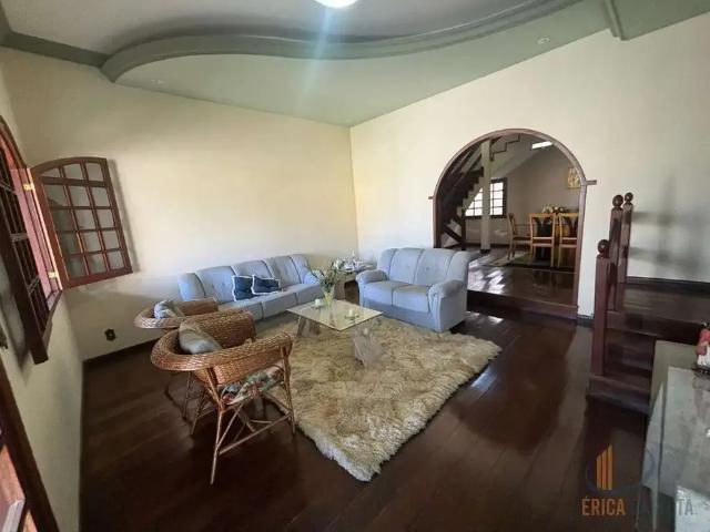 Casa / Sobrado para Venda em Conselheiro Lafaiete/MG Queluz 4 Quartos