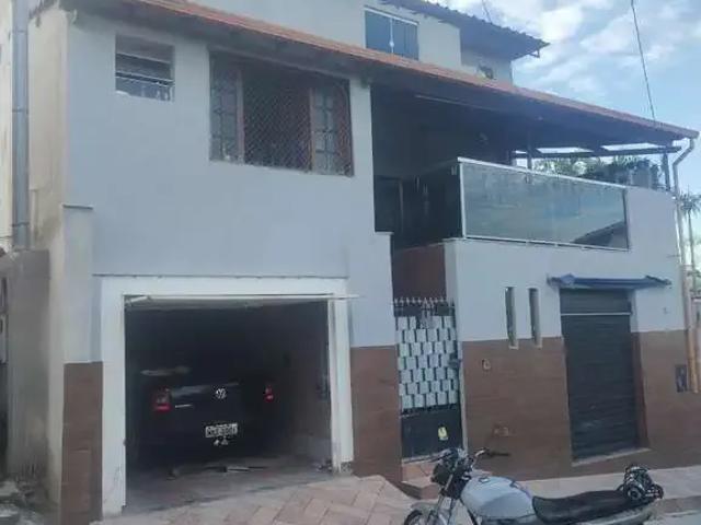 Casa / Sobrado para Venda em Conselheiro Lafaiete/MG Rochedo 4 Quartos