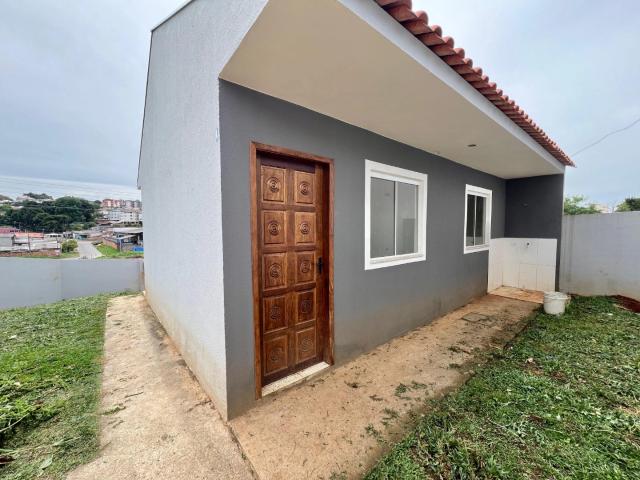 Casa / Sobrado para Venda em Colombo/PR Campo Pequeno 2 Quartos