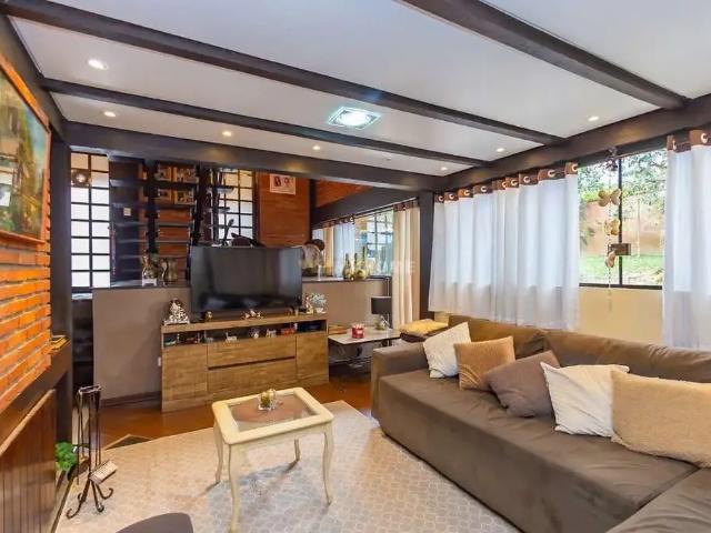 Casa / Sobrado para Venda em Colombo/PR Canguiri 4 Quartos