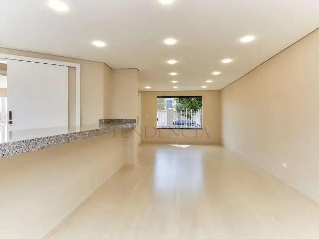 Casa / Sobrado para Venda em Colombo/PR Centro 3 Quartos