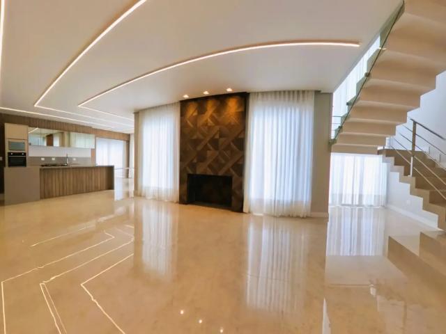 Casa / Sobrado para Venda em Colombo/PR Centro 4 Quartos