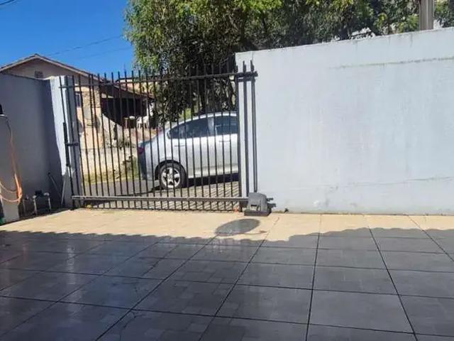 Casa / Sobrado para Venda em Colombo/PR Atuba 3 Quartos