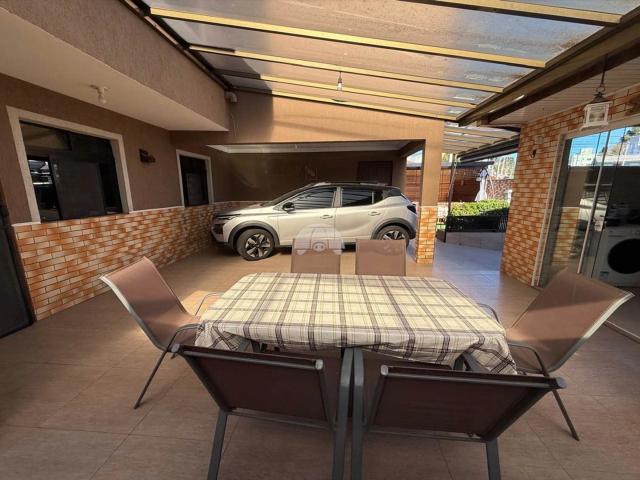 Casa / Sobrado para Venda em Colombo/PR Atuba 3 Quartos