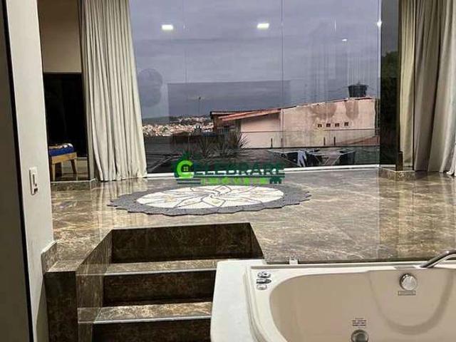 Casa / Sobrado para Venda em Colombo/PR Atuba 6 Quartos