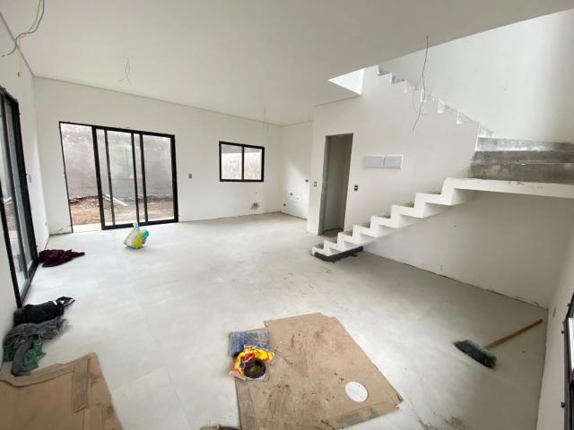 Casa / Sobrado para Venda em Colombo/PR Jardim das Graças 2 Quartos