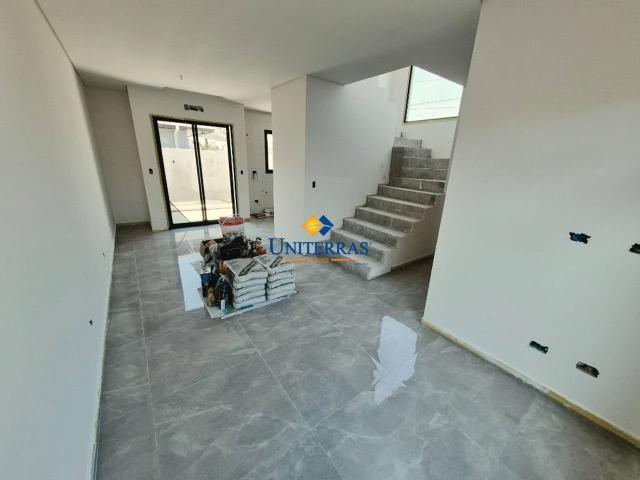 Casa / Sobrado para Venda em Colombo/PR Rio Verde 3 Quartos