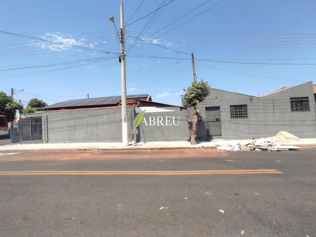 Casa / Sobrado para Venda em Cosmorama/SP Centro 6 Quartos