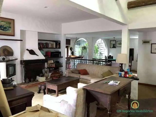 Casa / Sobrado para Venda em Cotia/SP Granja Viana 4 Quartos