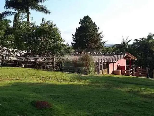 Casa / Sobrado para Venda em Cotia/SP Granja Viana 4 Quartos