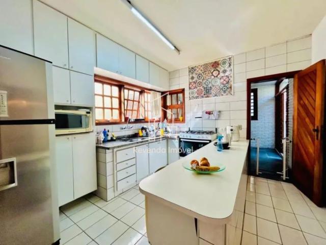 Casa / Sobrado para Venda em Cotia/SP Granja Viana 4 Quartos