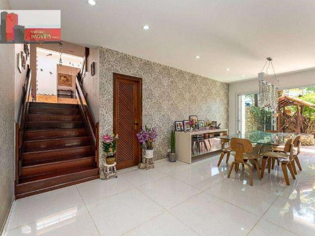 Casa / Sobrado para Venda em Cotia/SP Granja Viana 5 Quartos